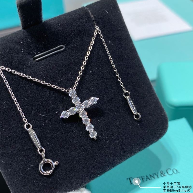 T*f*ny necklaces